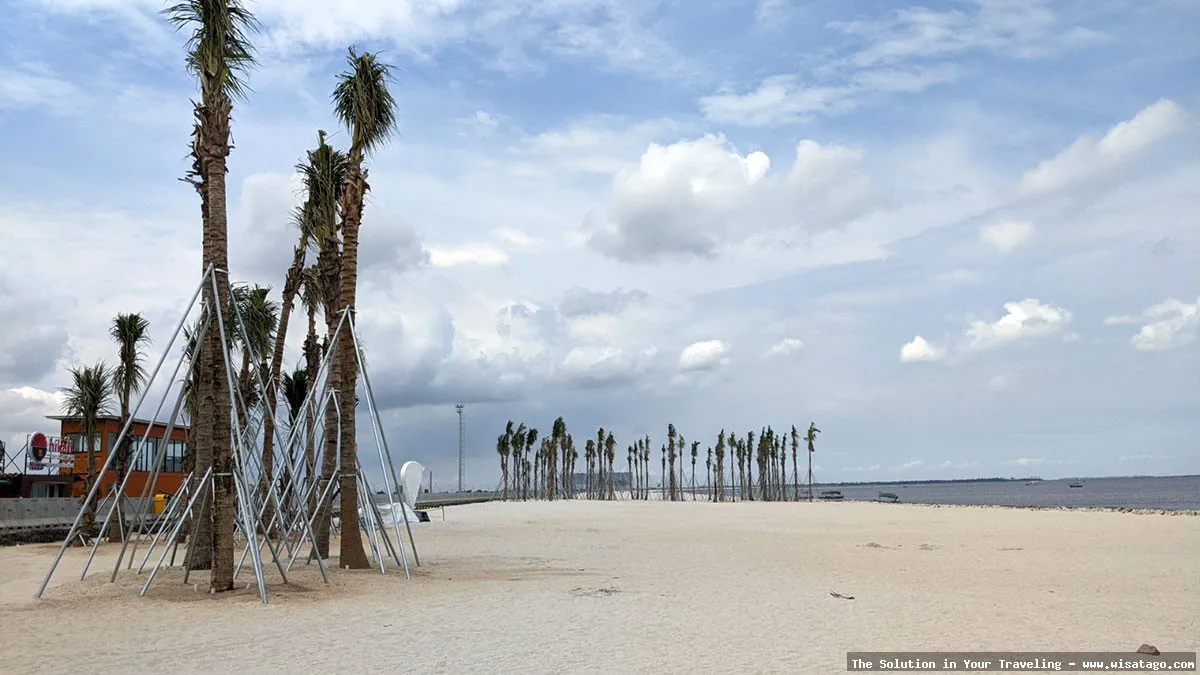 Pantai Pik: keindahan pasir putihnya