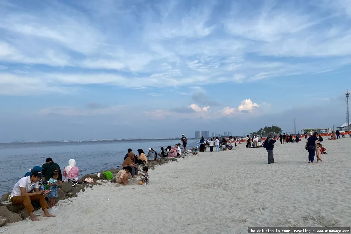 Pantai Pik 2 yang indah.