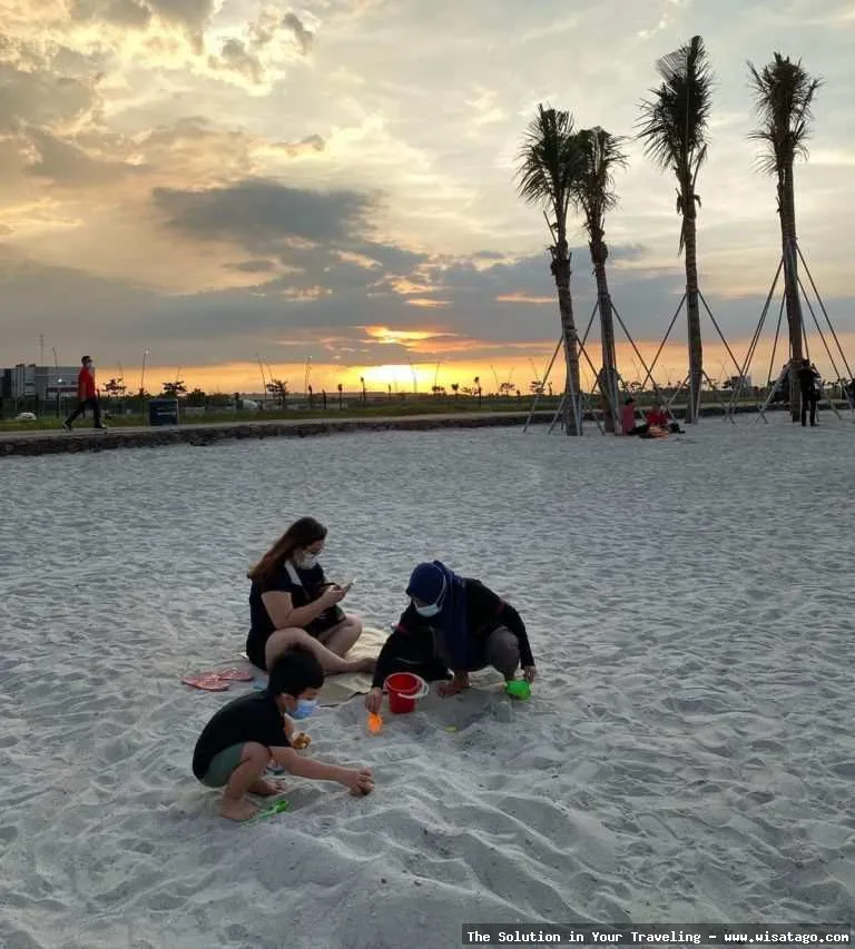 Pantai Pik 2 yang menawan