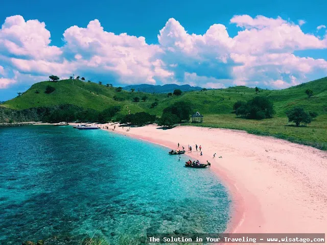 Pantai Pink Lombok yang menawan