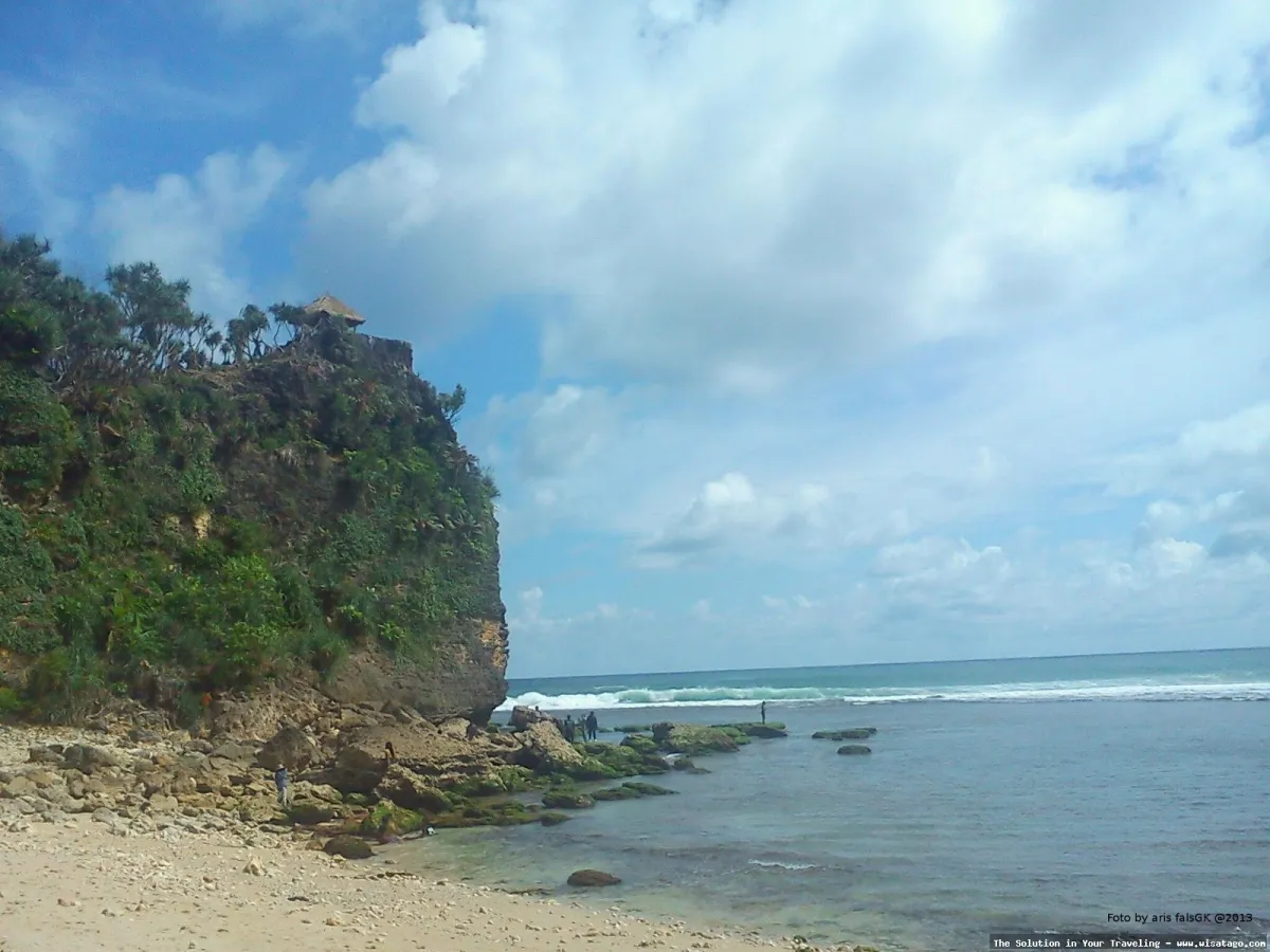 Pantai Pok Tunggal Gunungkidul yang indah