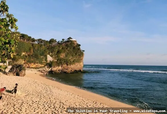Pantai Pok Tunggal Gunungkidul yang indah