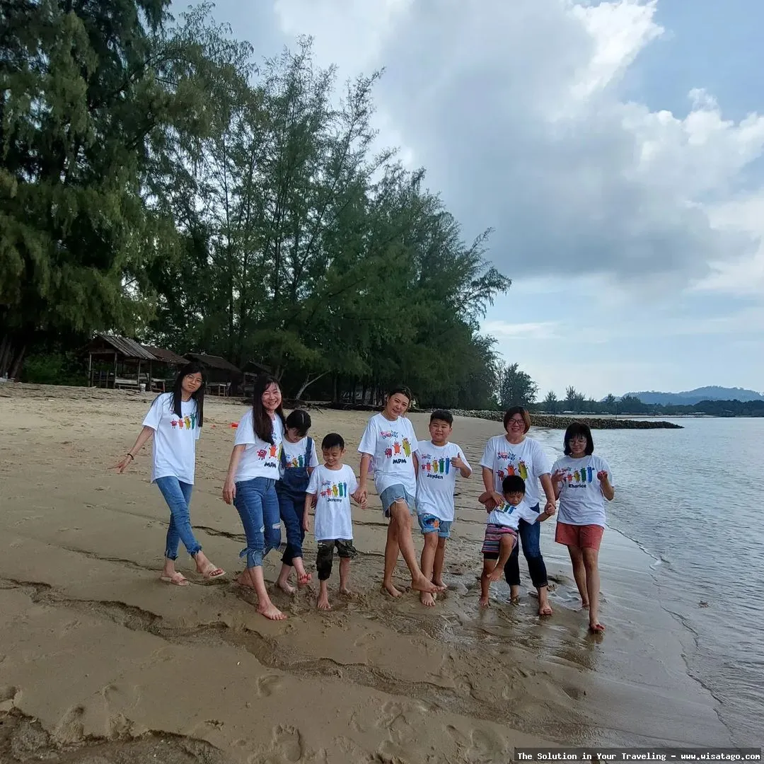 Pantai Pongkar, keindahan alam memukau
