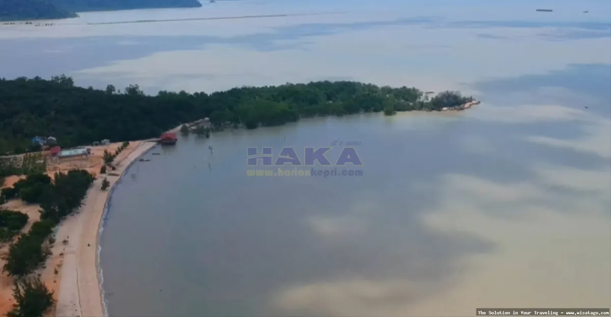 Pantai Pongkar, keindahan alam memukau