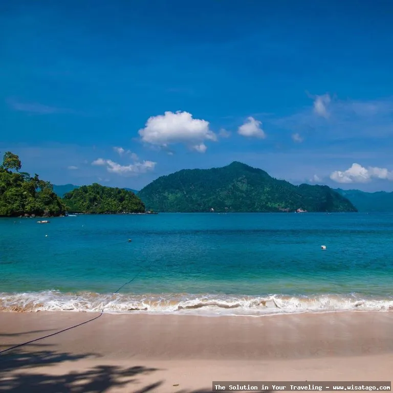 Pantai Prigi, keindahan laut selatan