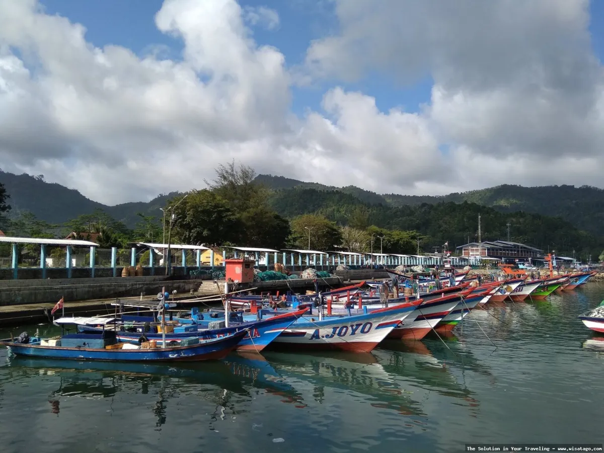 Pantai Prigi, keindahan laut selatan