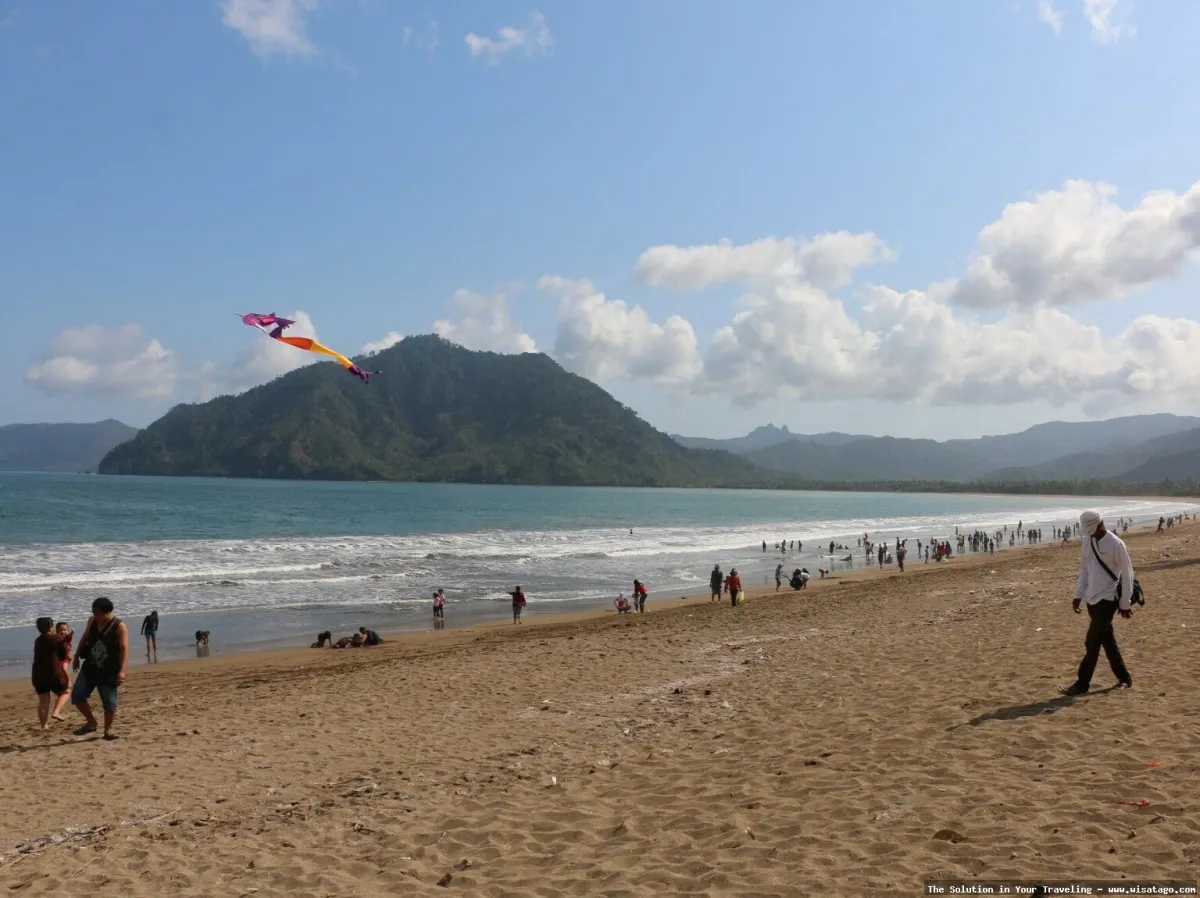 Pantai Prigi, keindahan bahari Trenggalek