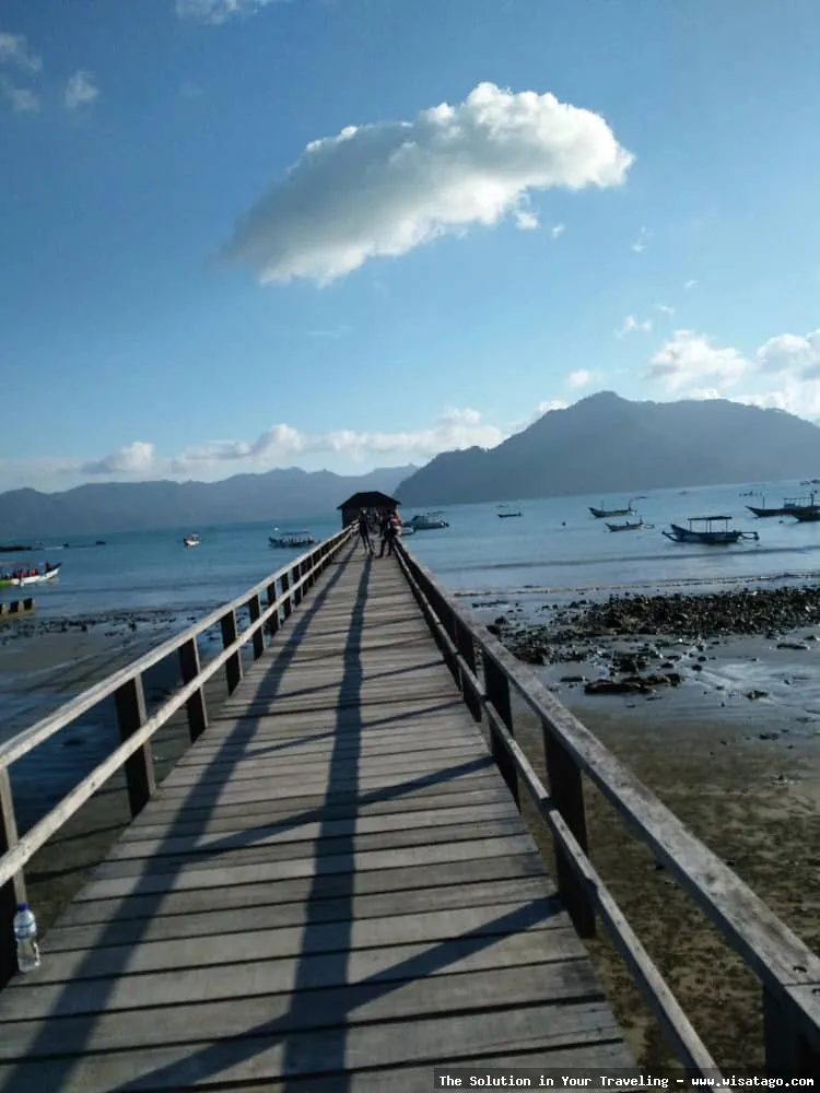 Pantai Prigi, keindahan laut selatan