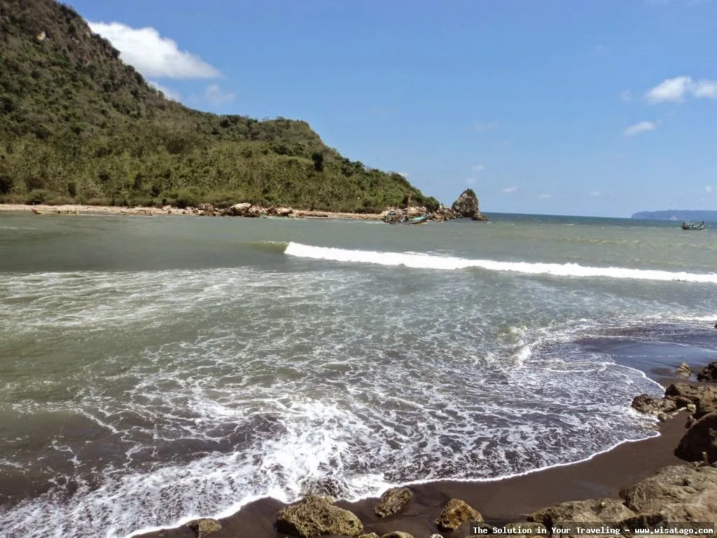 Pantai Puger, keindahan pesisir selatan