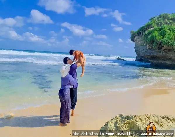 Pantai Pulang Sawal: pasir putih memukau