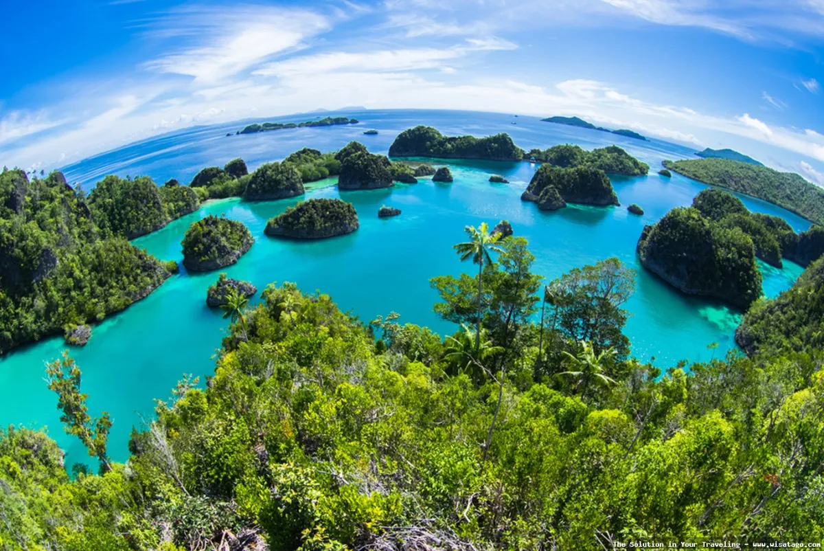 Pantai Raja Ampat, surga tersembunyi.