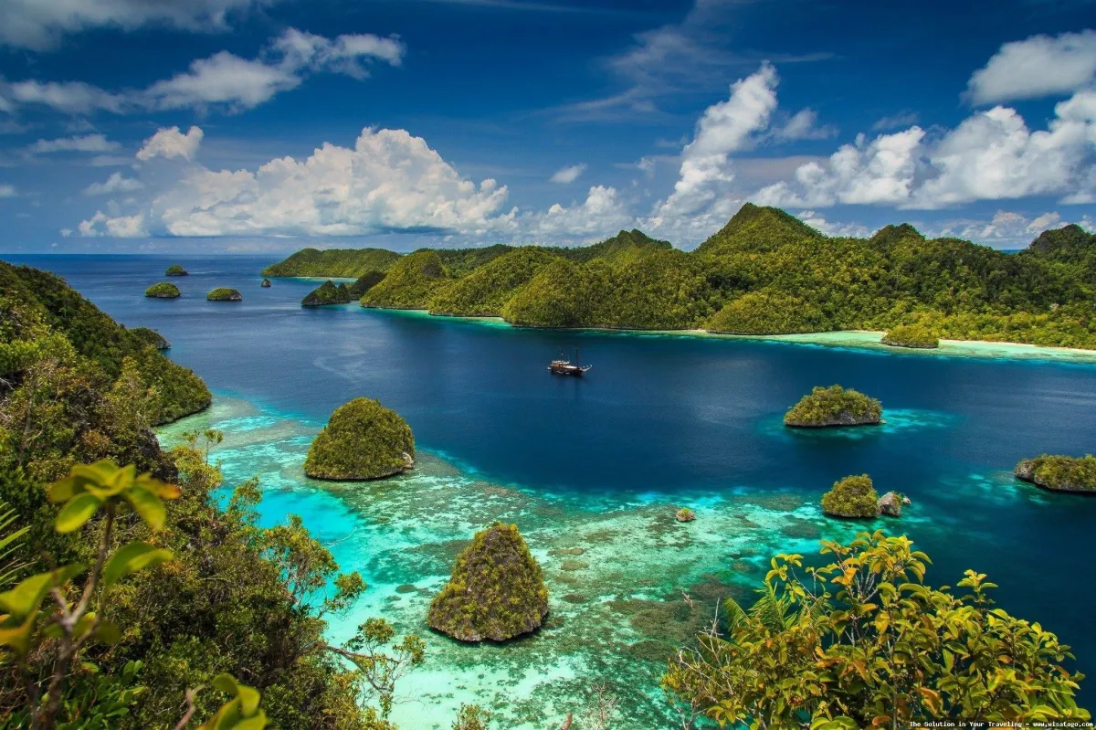 Pantai Raja Ampat yang menakjubkan