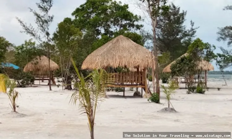 Pantai Reviola, pesona wisata bahari