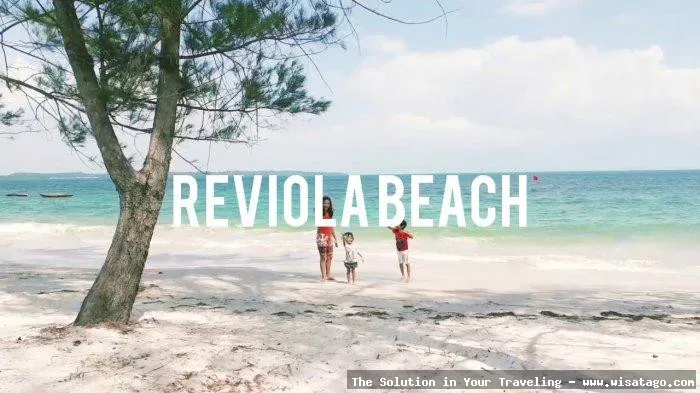 Pantai Reviola, pasir putih memukau