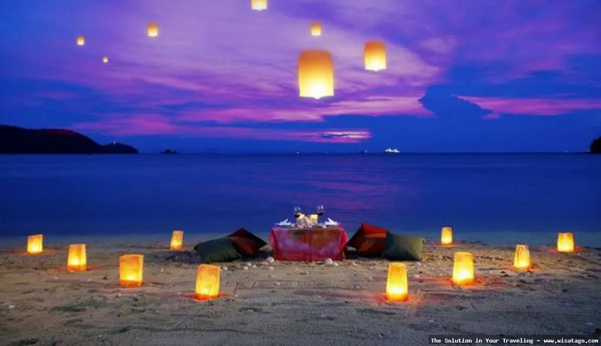 Pantai Romantis, pasir putih memukau