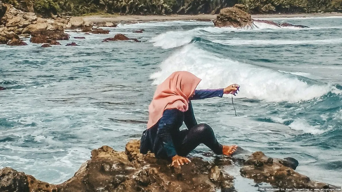 Pantai Rongkang, keindahan alam memukau