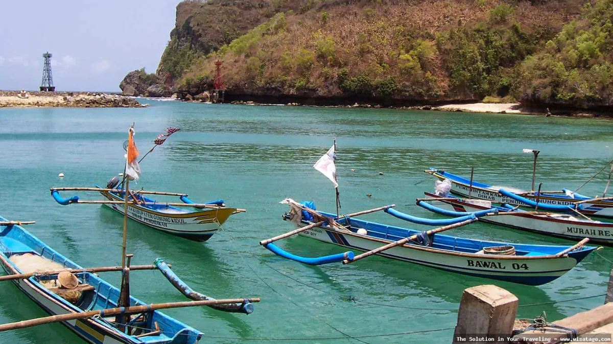 Pantai Sadeng, pemandangan laut menawan
