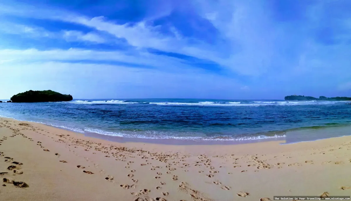 Pantai Sadranan, pasir putih yang indah