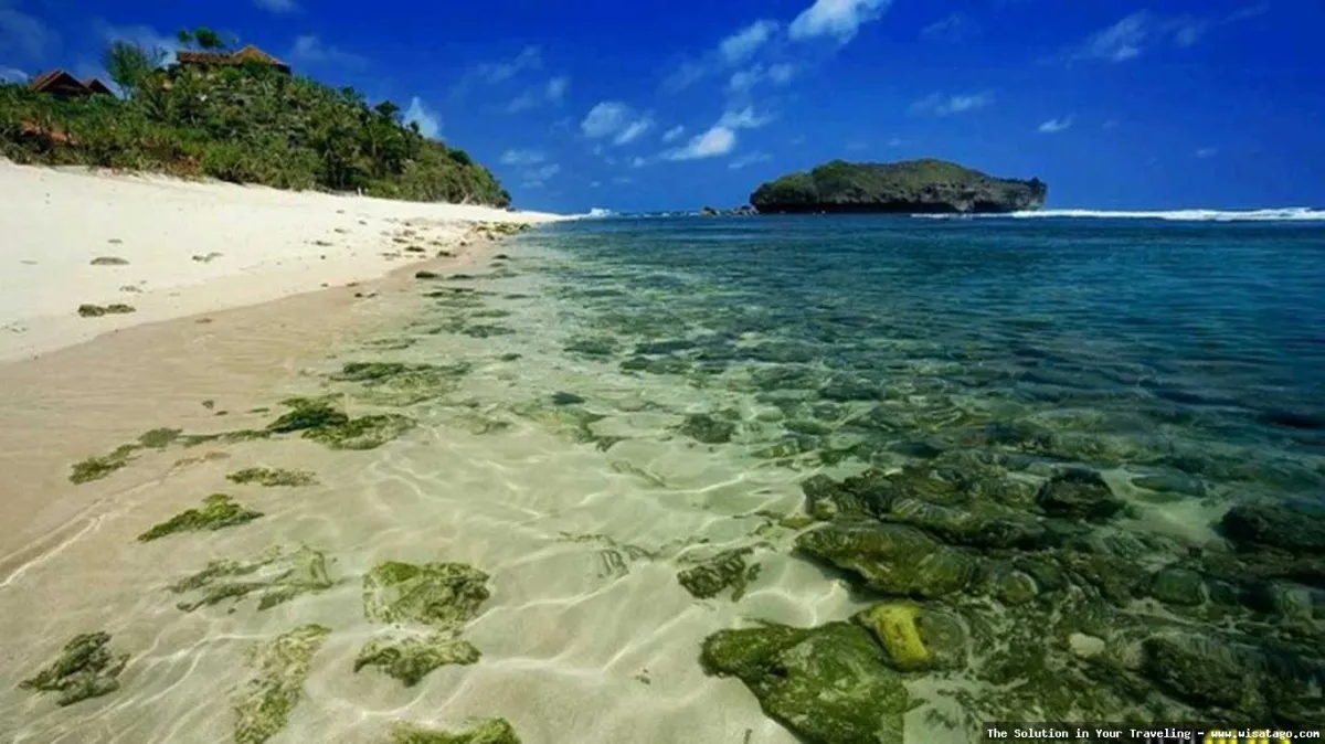 Pantai Sadranan GunungKidul yang menawan.