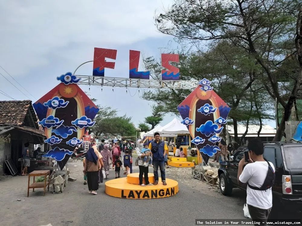 Pantai Samas: pemandangan indah mempesona