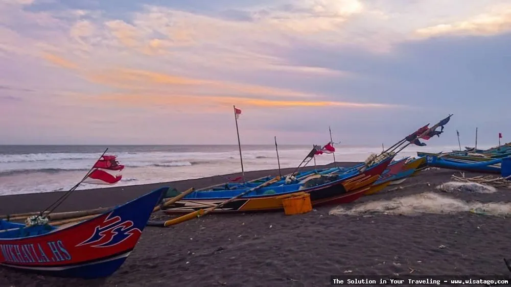 Pantai Samas, pasir dan ombak selatan