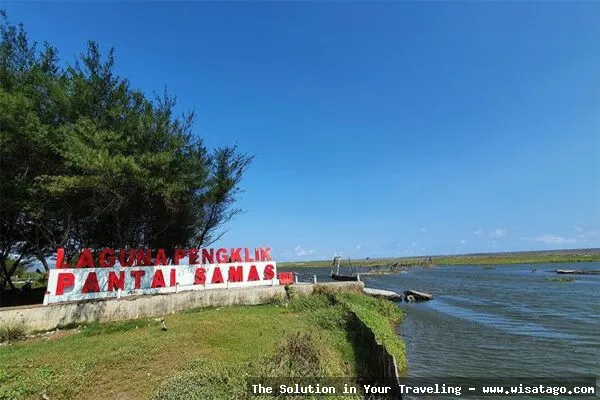 Pantai Samas: hamparan pasir luas.
