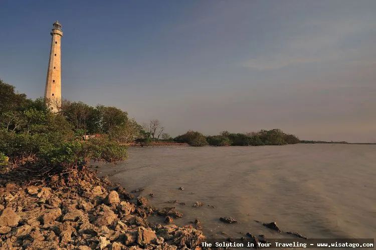 Pantai Sambilangan, pesona alam memukau