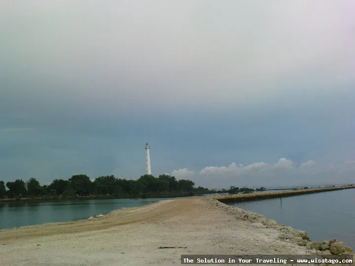 Pantai Sambilangan, keindahan pesisir Bangkalan