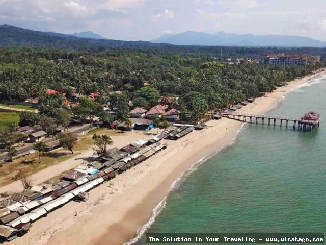 Pantai Sambolo, pasir putih memukau