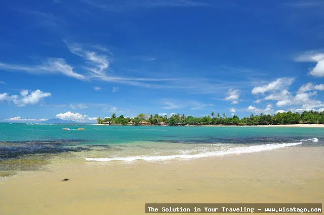 Pantai Sambolo: keindahan pantai memukau