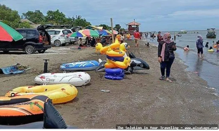 Pantai Samudera Baru yang indah mempesona