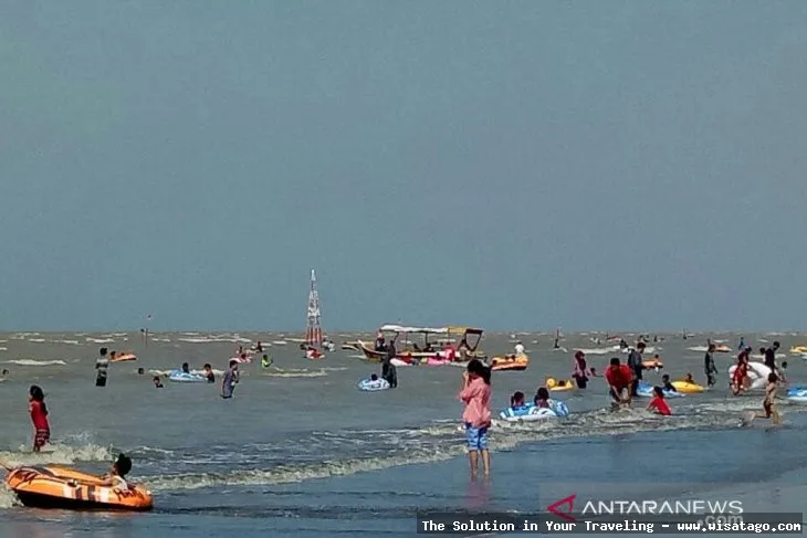 Pantai Samudera Baru Karawang yang indah