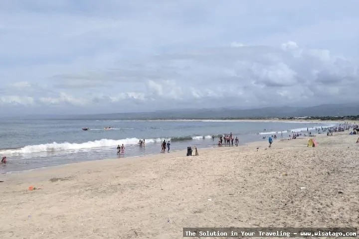 Pantai Santolo, pasir putih memesona.