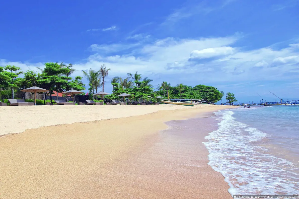 Pantai Sanur: Suasana pagi yang tenang