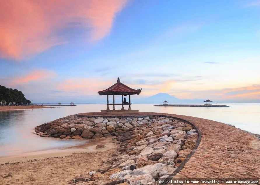 Pantai Sanur: pemandangan matahari terbit indah