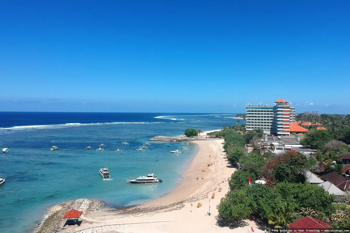 Pantai Sanur: suasana pagi yang tenang