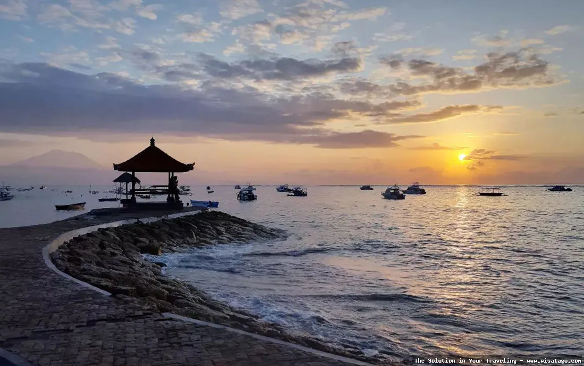 Pantai Sanur: Suasana pagi yang tenang