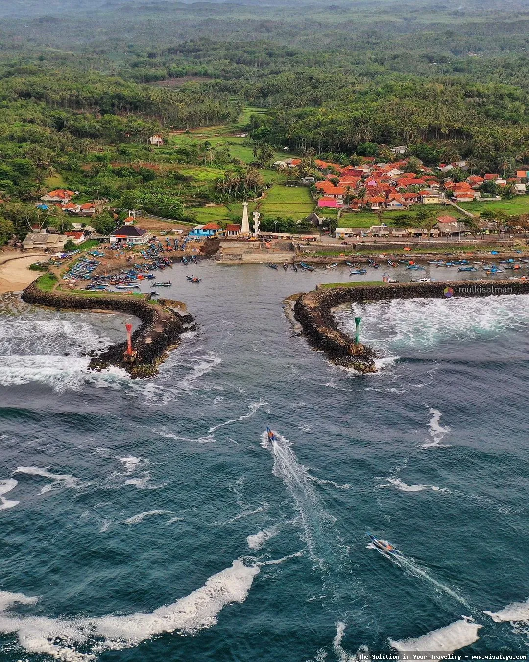 Pantai Sebagul, panorama laut menawan