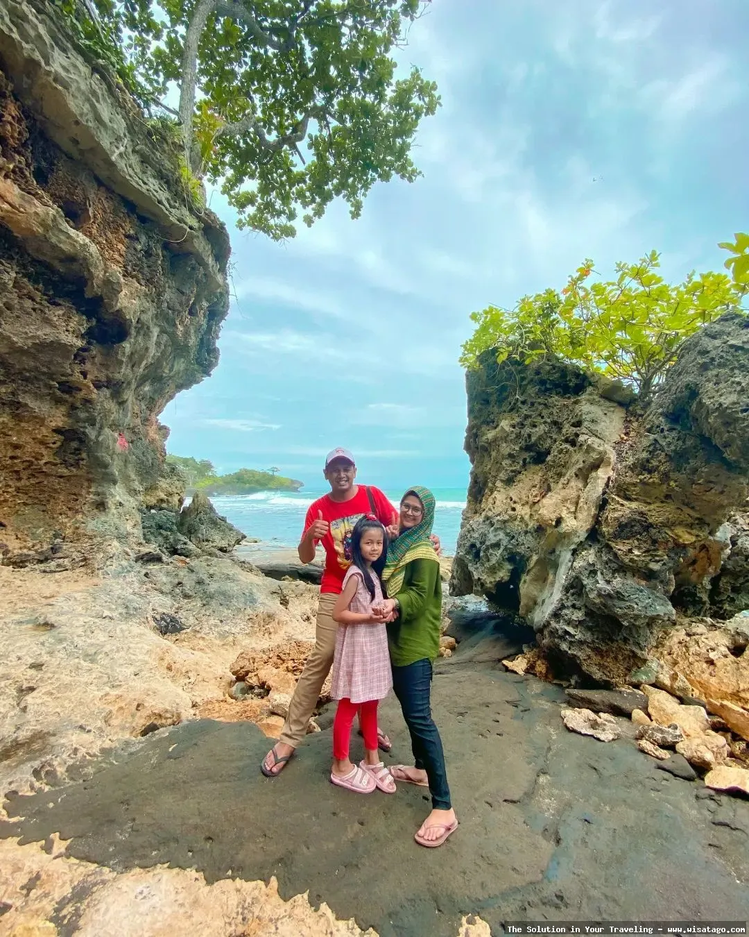 Pantai Sebagul, pemandangan tepi laut indah