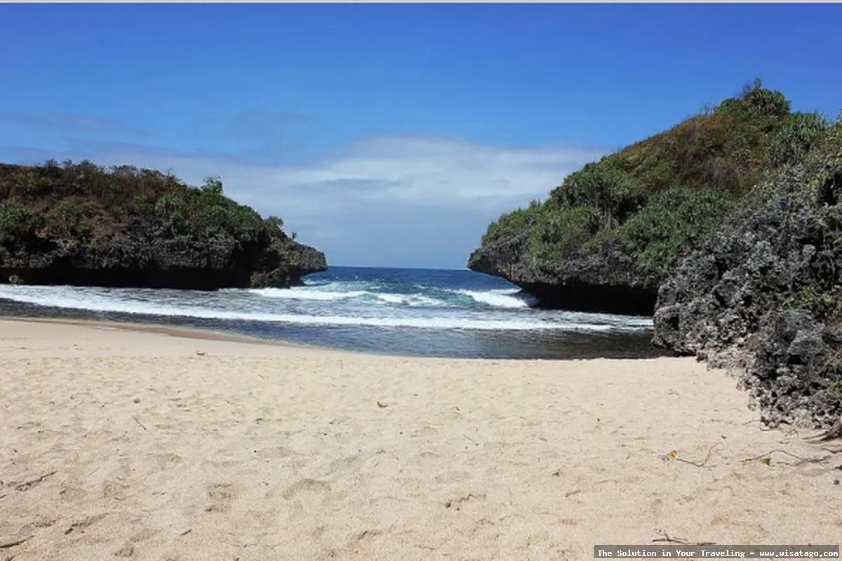 Pantai Sedahan Gunungkidul, pasir putih menawan