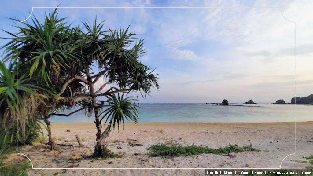 Pantai Seger Kuta, pasir putih indah