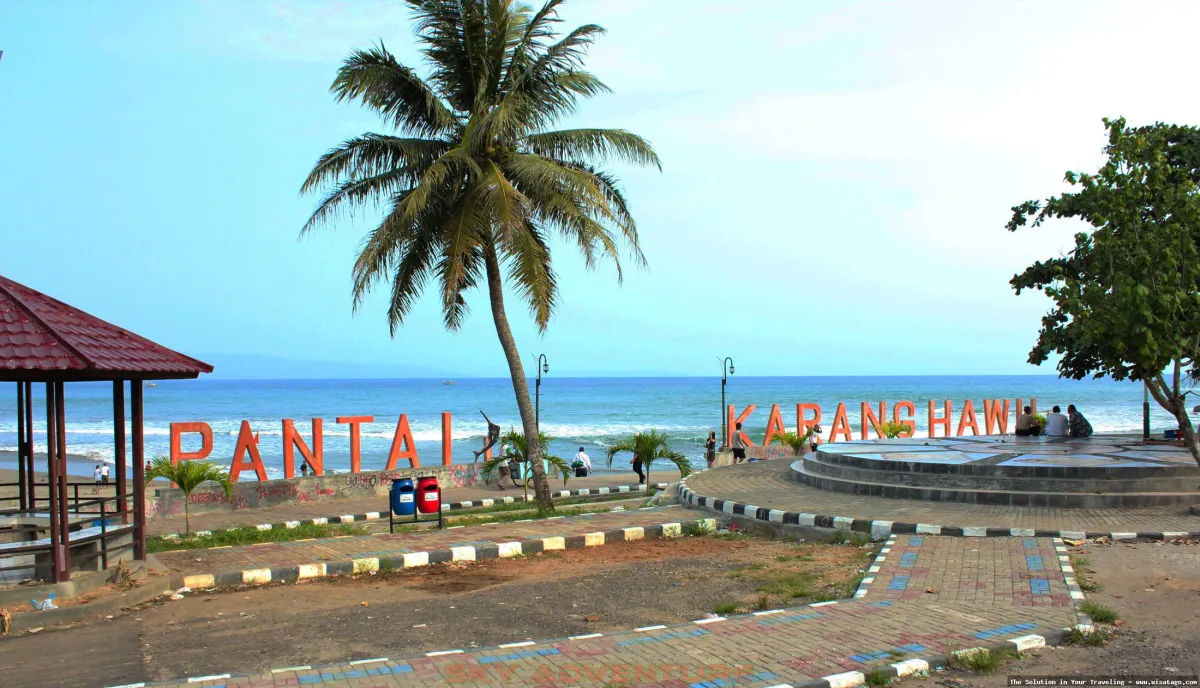 Pantai Seger Kuta, pasir putih menawan
