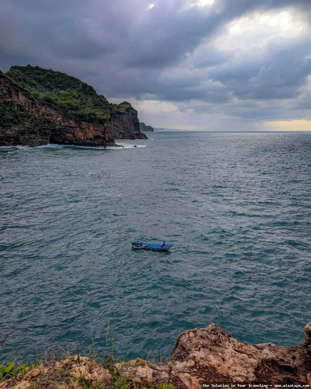 Pantai Sembukan, keindahan pantai selatan