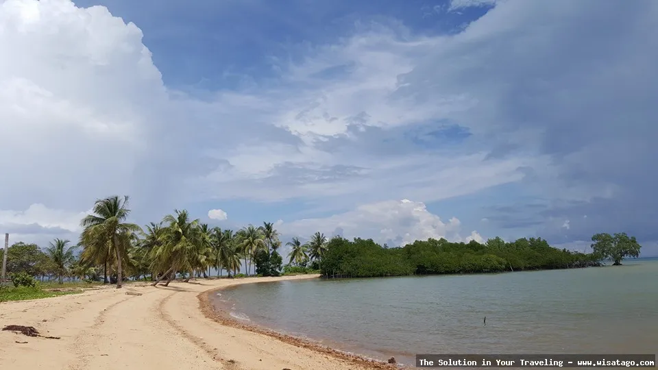 Pantai Sembulang, keindahan tersembunyi Batam.
