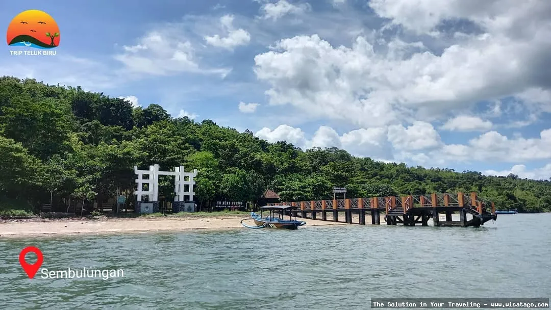 Pantai Sembulungan, pasirnya yang menawan