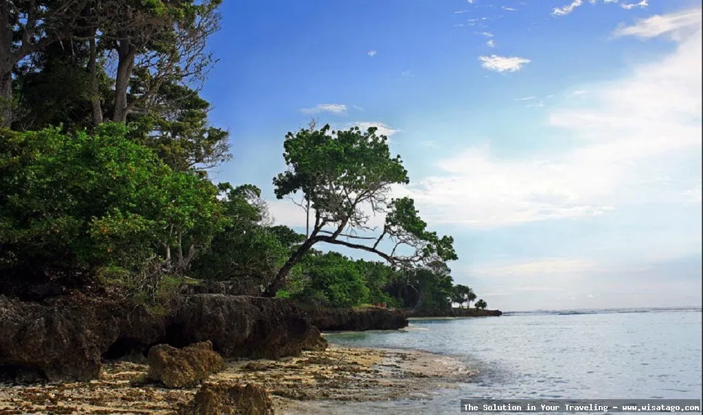 Pantai Sembulungan, keindahan alam memukau