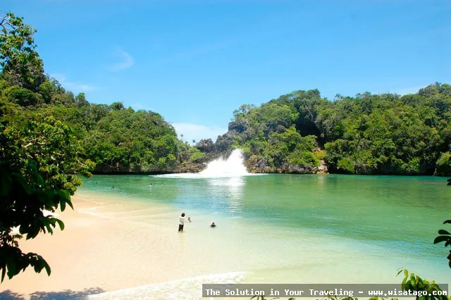 Pantai Sendang Biru, pemandangan laut indah