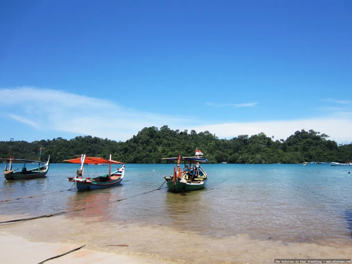 Pantai Sendang Biru, keindahan laut Malang