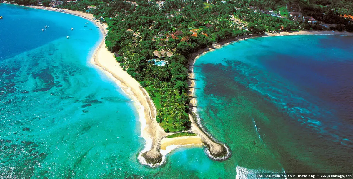 Pantai Senggigi: keindahan pantai memukau