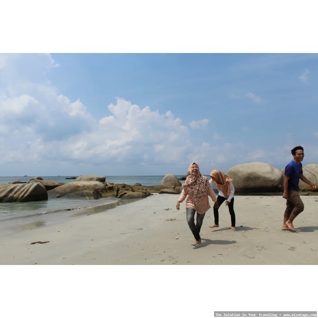 Pantai Senggiling: pesona alam tersembunyi